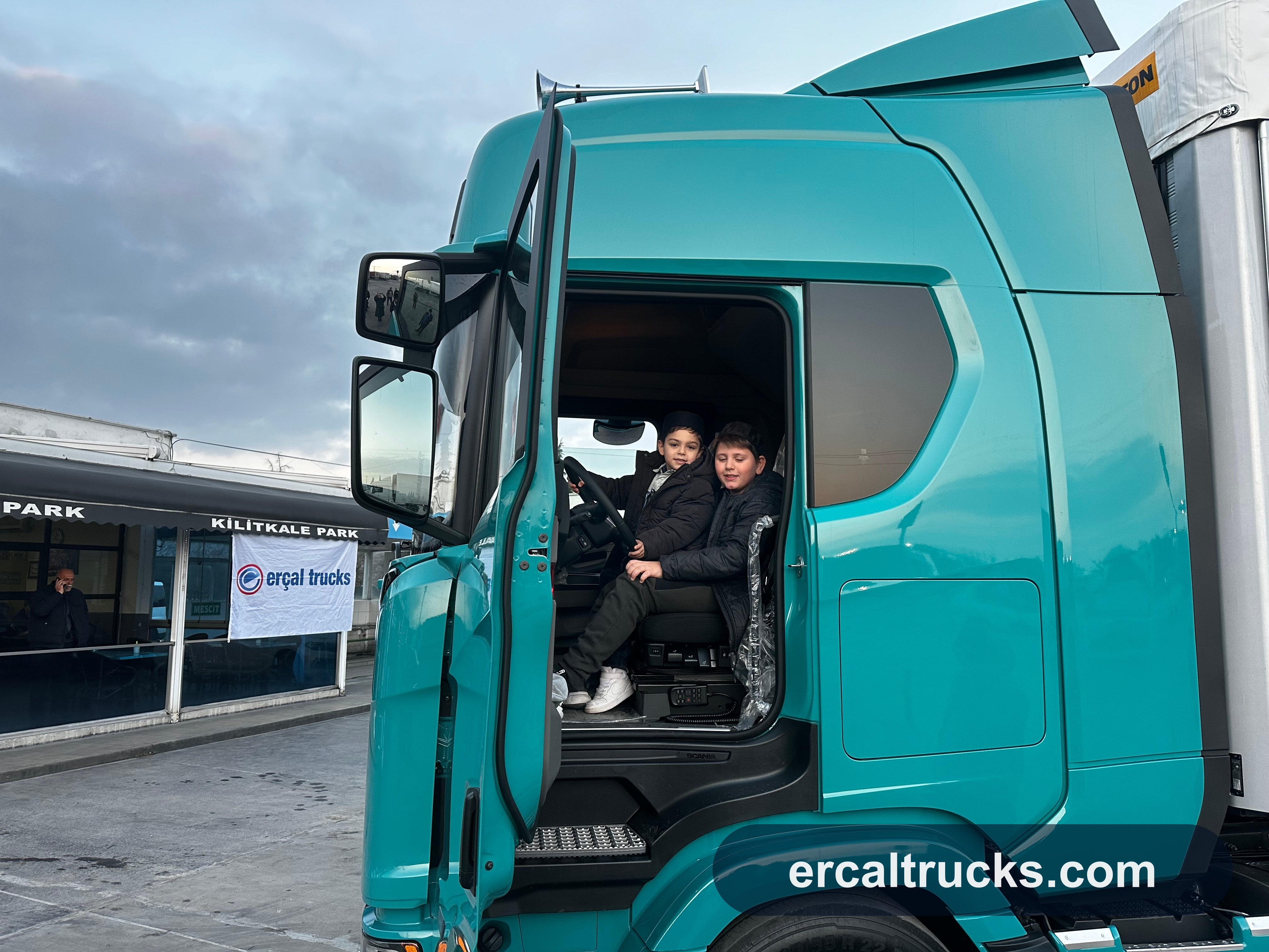 2022 Mercedes-Benz Actros 1853